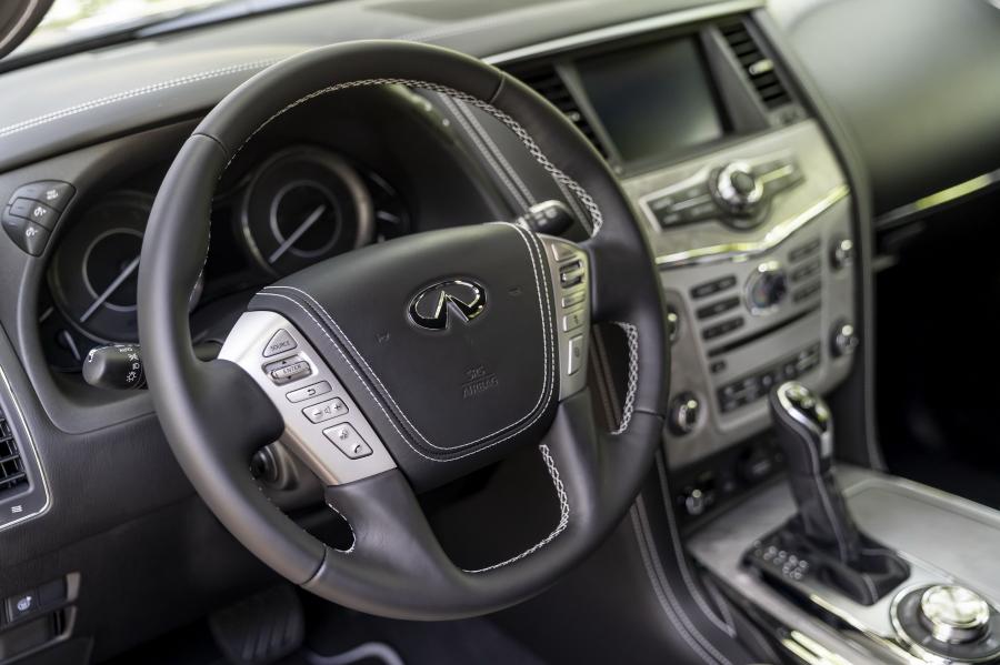 Панель приборов Infiniti QX80 5.6 Limited 2018 года  (NA) (фото 26 из 45)